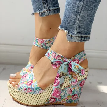 Kadın Sandalet Yaz Platformu Takozlar rahat ayakkabılar Bayanlar Çiçek Süper Yüksek Topuklu Burnu açık Slayt Terlik Sandalias Zapatos